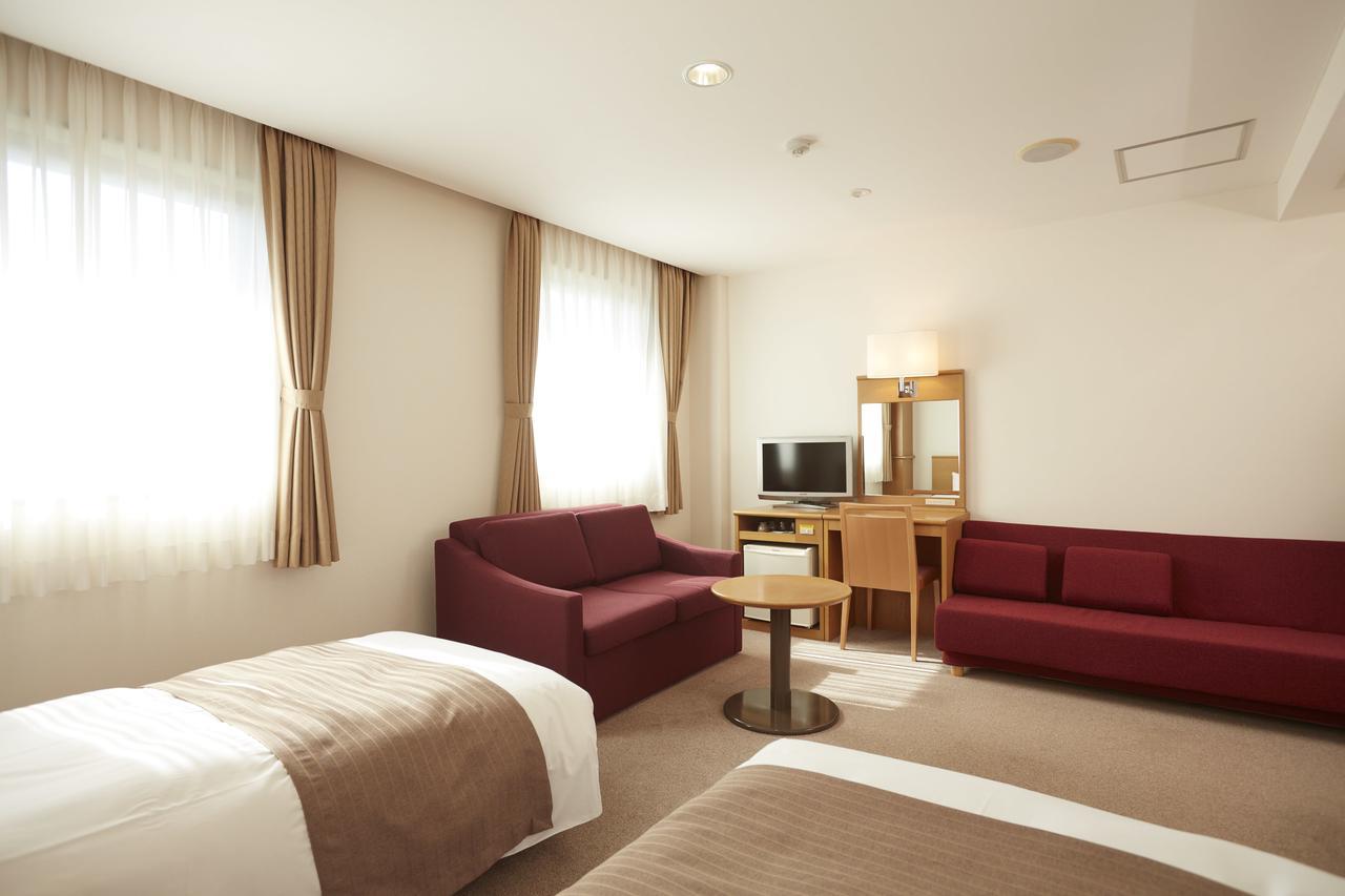 Hotel Folkloro Takahata Bagian luar foto